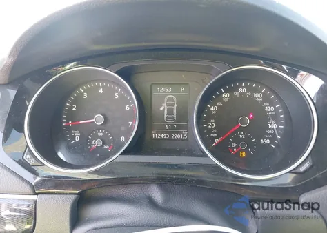 2016 Volkswagen Jetta 1.8T Sel z USA, uszkodzony, nr VIN 3VWL17AJ1GM336755